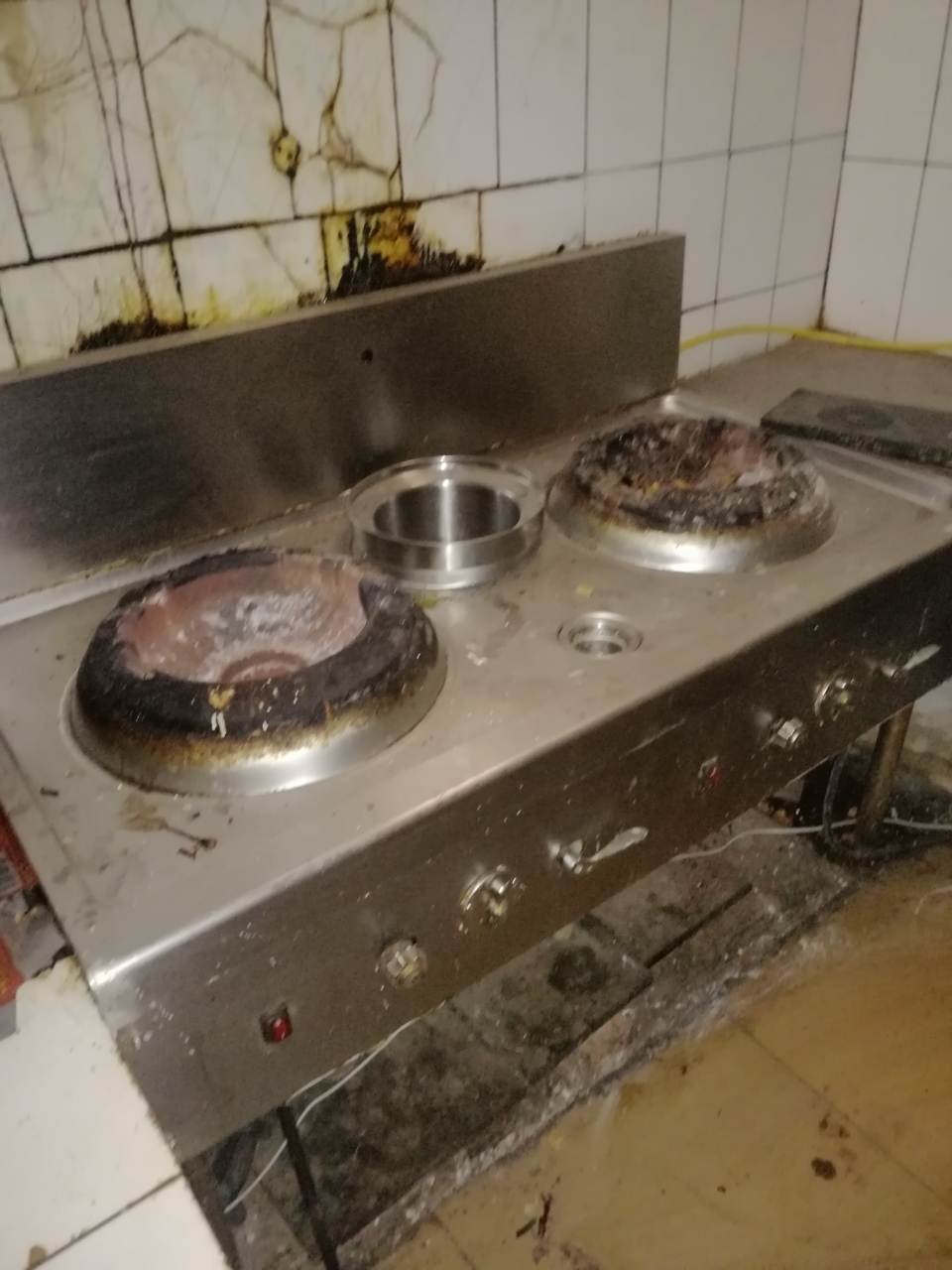 液化气食堂厨灶图片